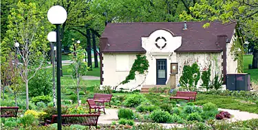 Unwind in Loring Park